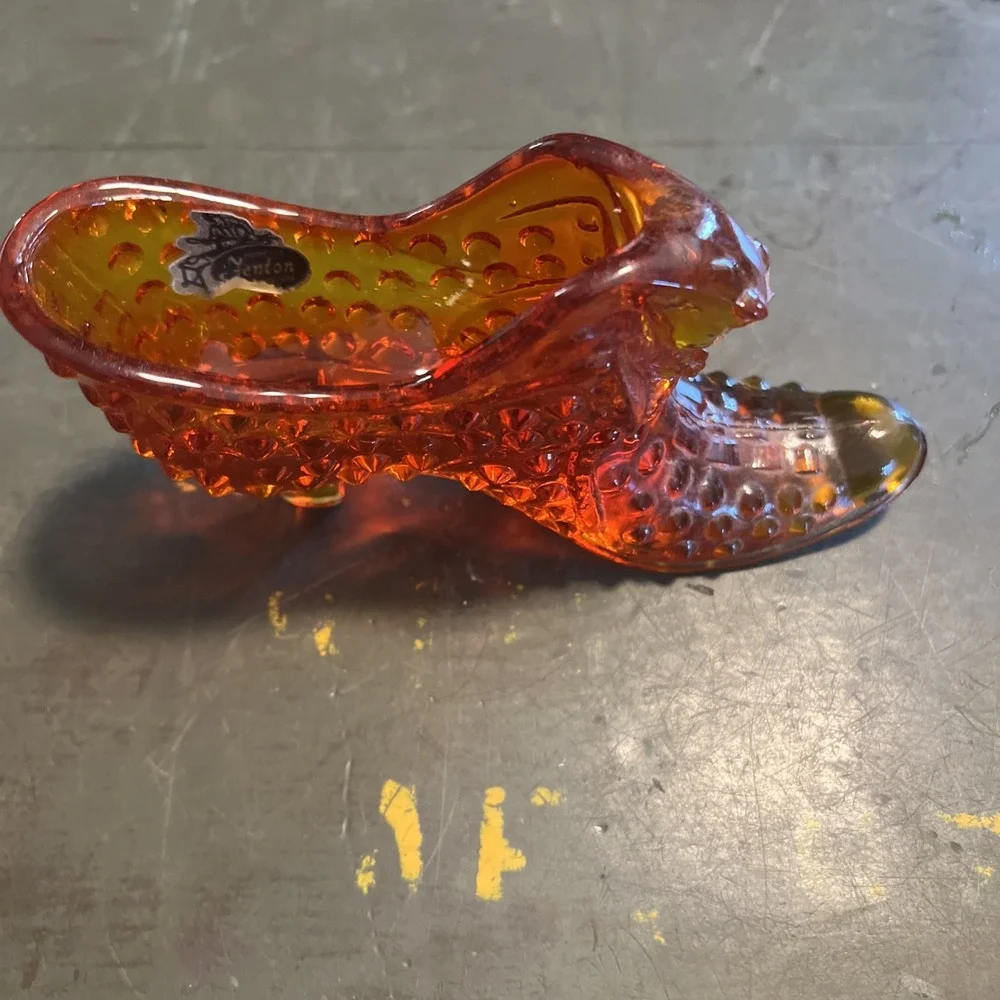 FENTON ART GLASS HOBNAIL AMBERINA SHOE SLIPPER WITH PANTHER/CAT 3